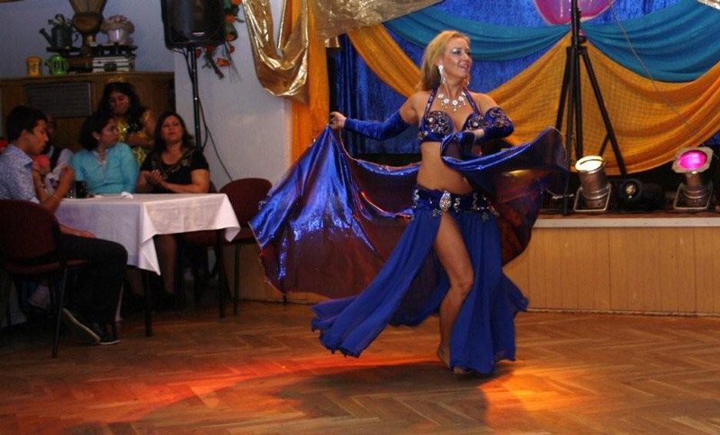 Athiná mit einem klssisch Orientalischen Tanz im Juni 2012